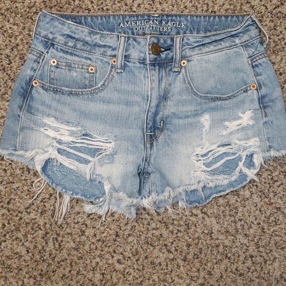 American Eagle Hi-Rise Festival Jean Shorts 2 - Picture 2 of 3